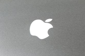Apple, iOS 18’de Siri’ye yeni yapay zekâ özellikleri ekleyecek