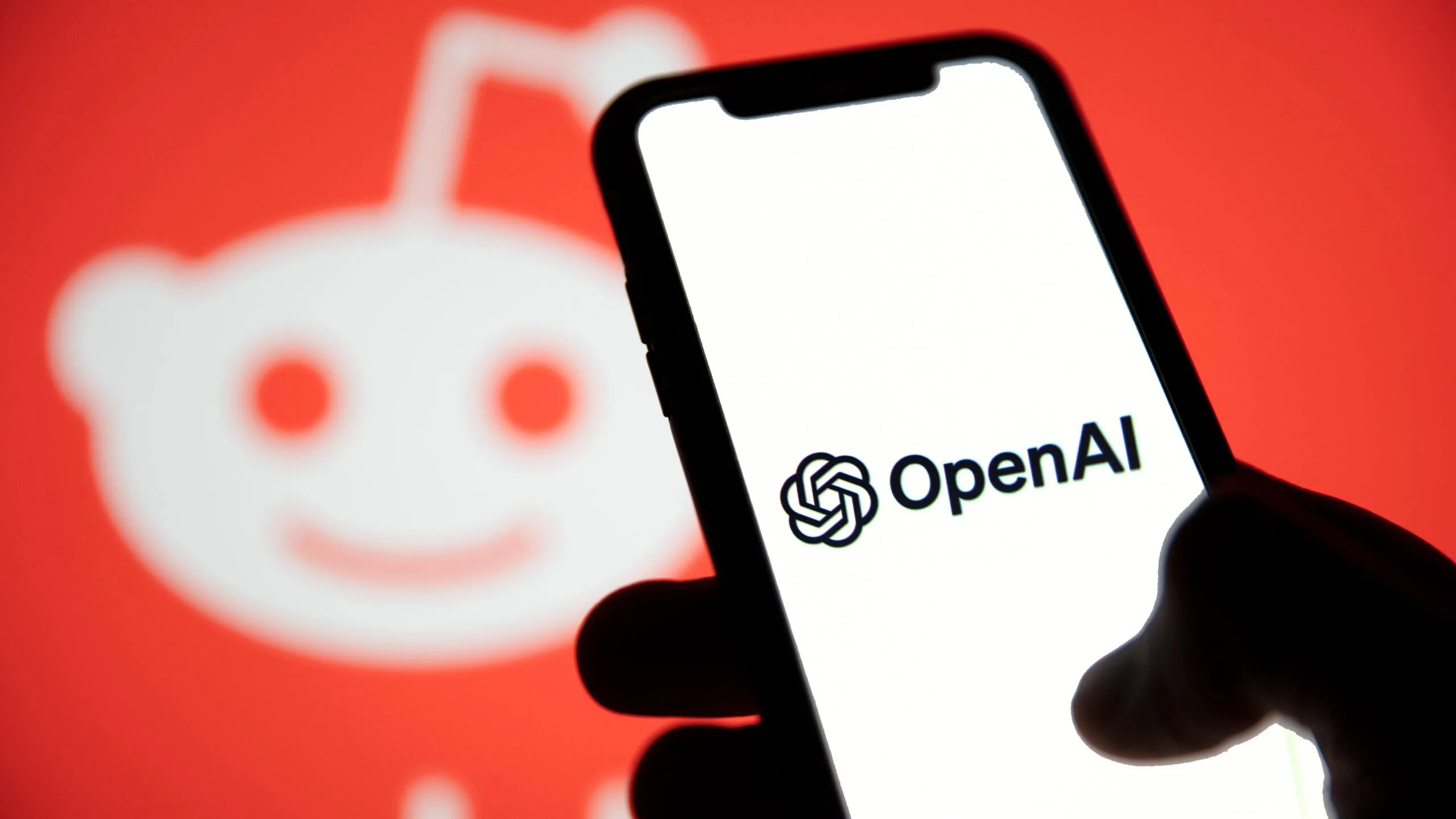 OpenAI Reddit ile anlaşma yaparak AI için içerik alıyor